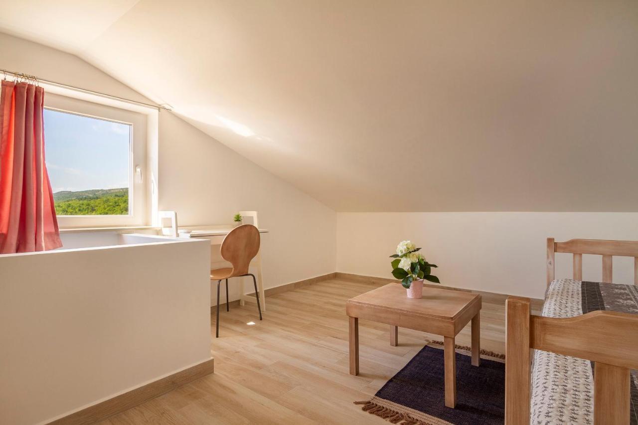 Apartmani Smokovo Jadranovo Esterno foto