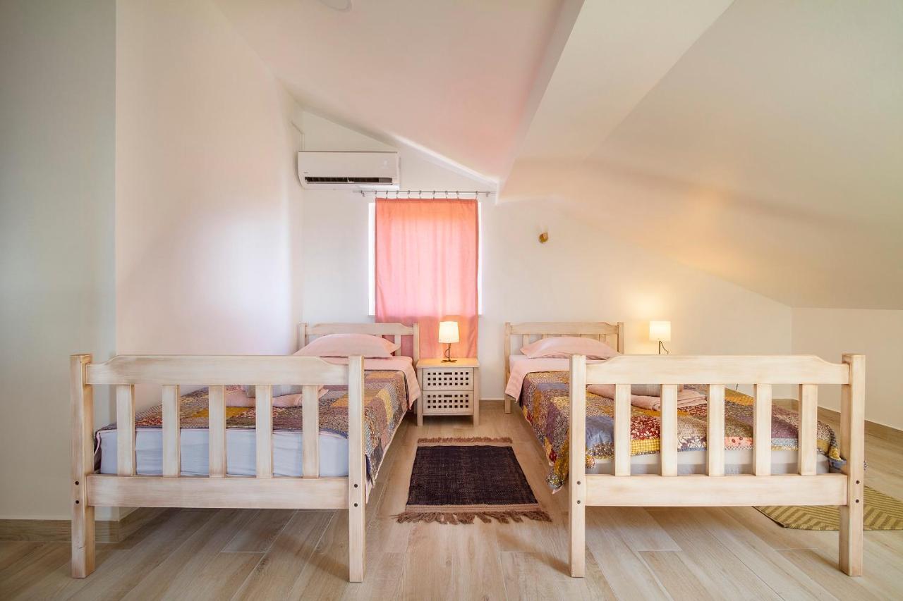 Apartmani Smokovo Jadranovo Esterno foto